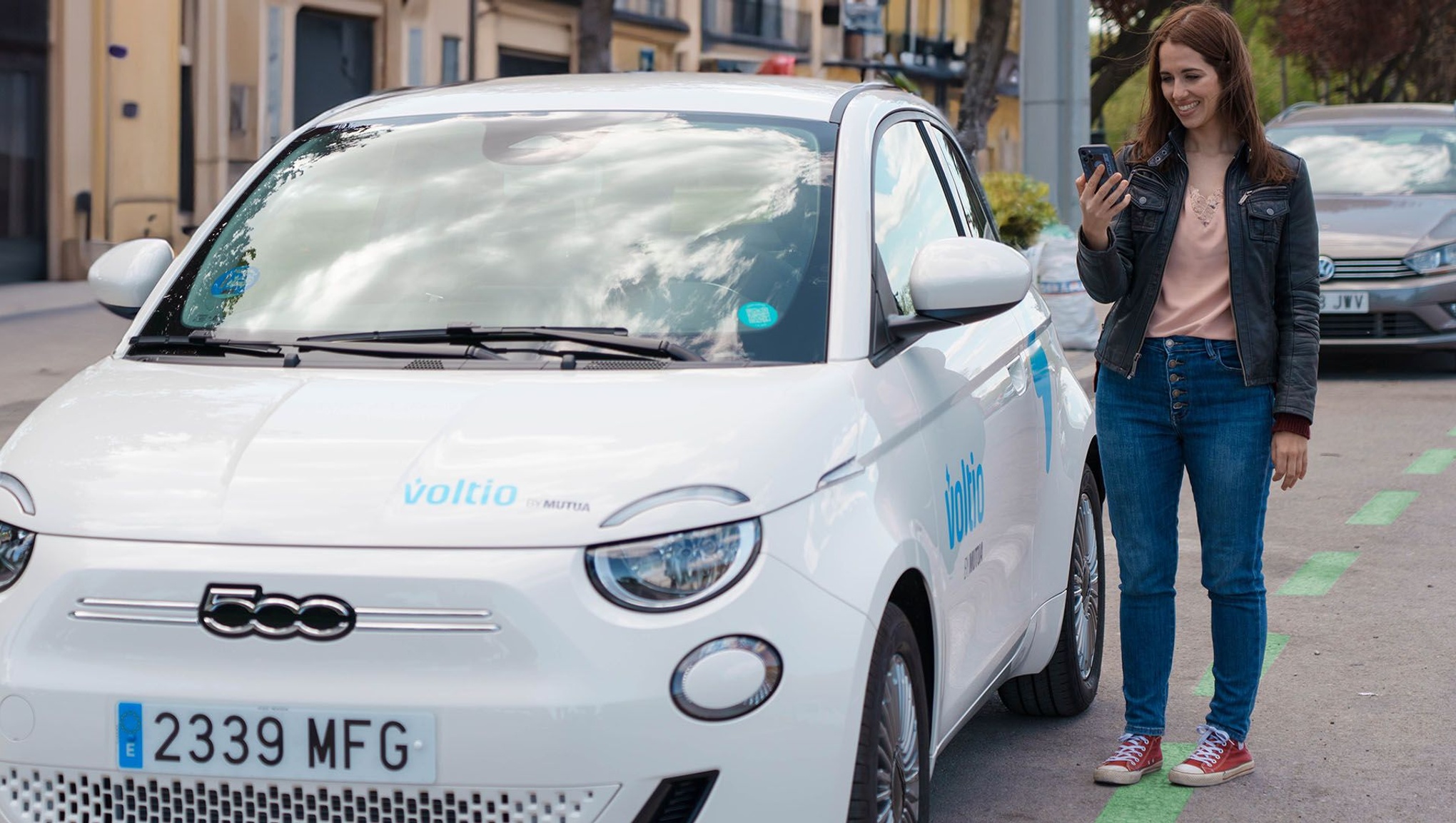 Aparca-Voltio-Usera-Madrid-carsharing_electrico-zona-SER.jpg