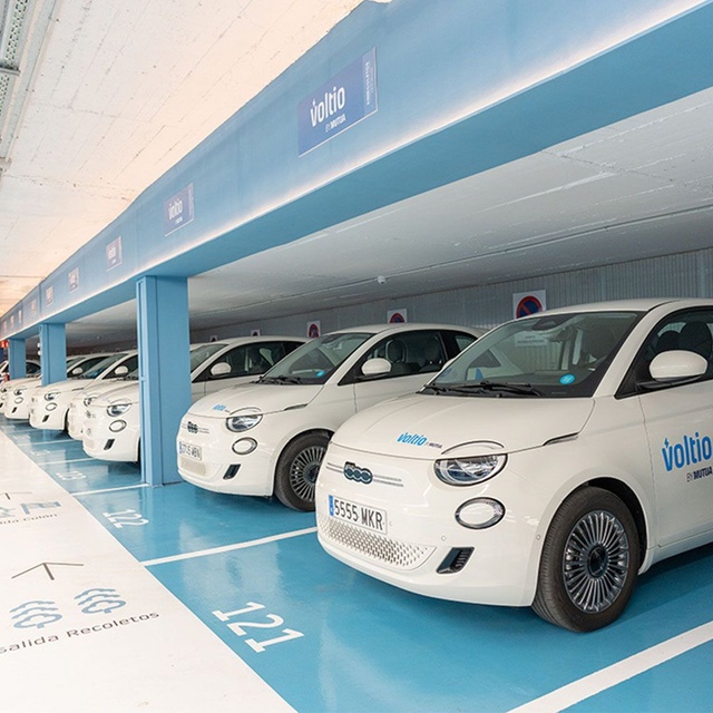 Carsharing-electrico-aparca-Hub de Movilidad de Recoletos-Madrid-Voltio.jpg