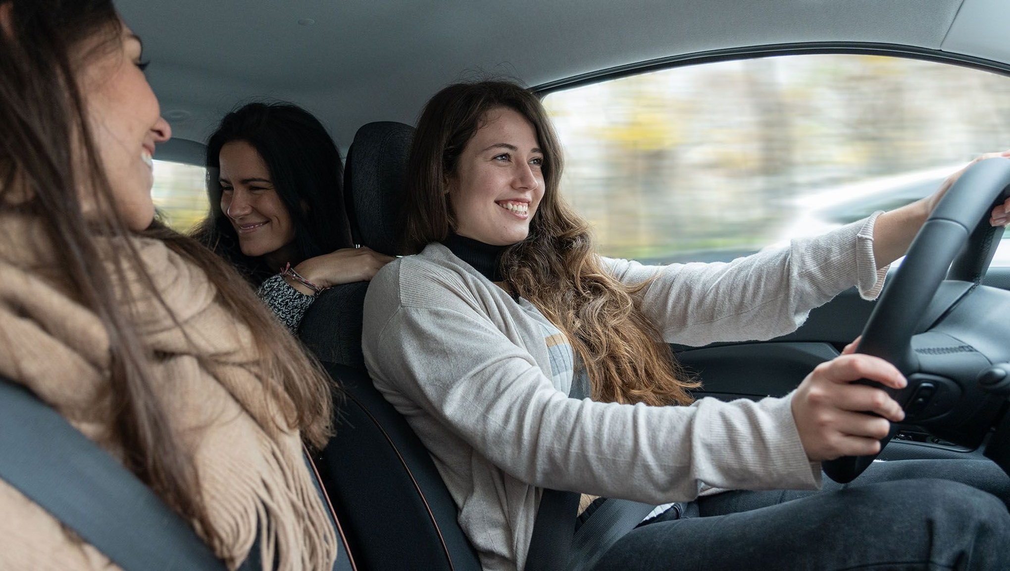 Voltio-economia-colaborativa-compartir-coche-madrid (1).jpg